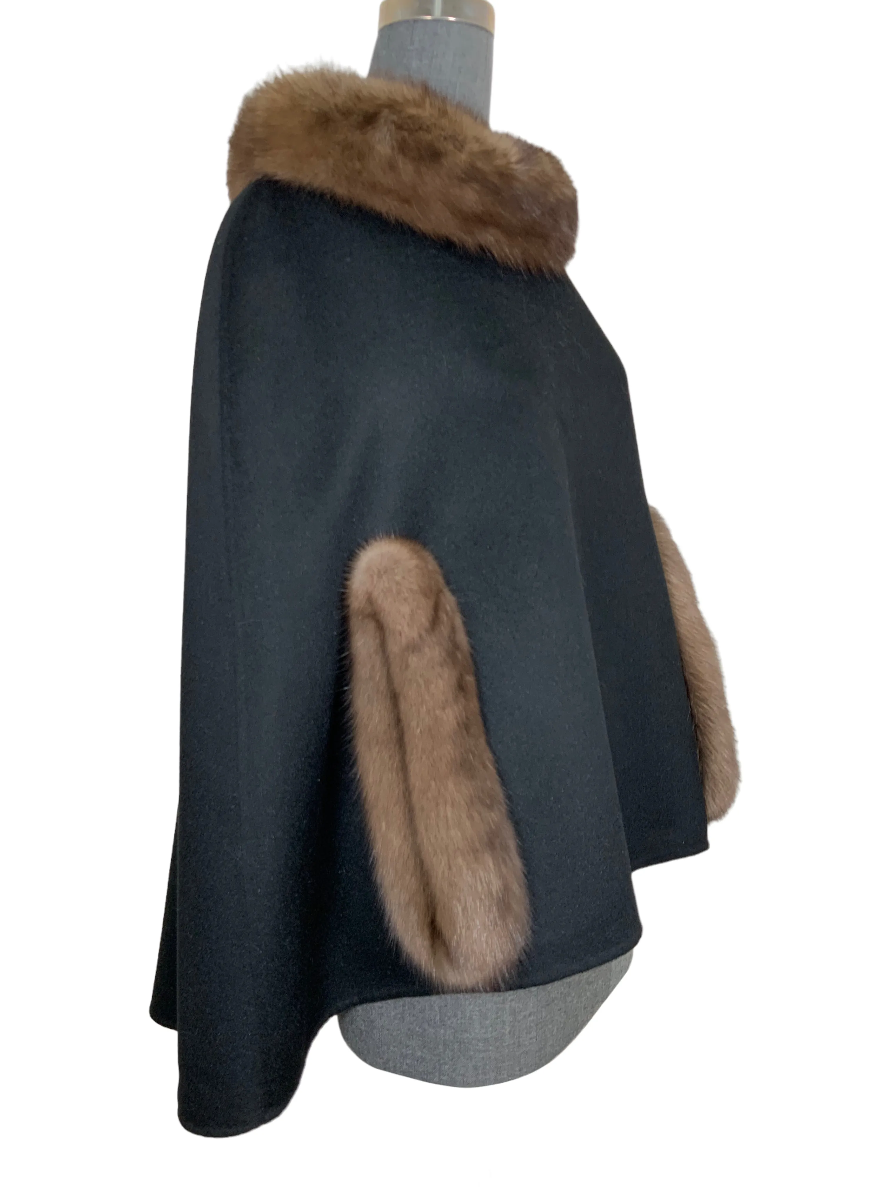 Oscar de la Renta Cashmere and Sable Fur Poncho