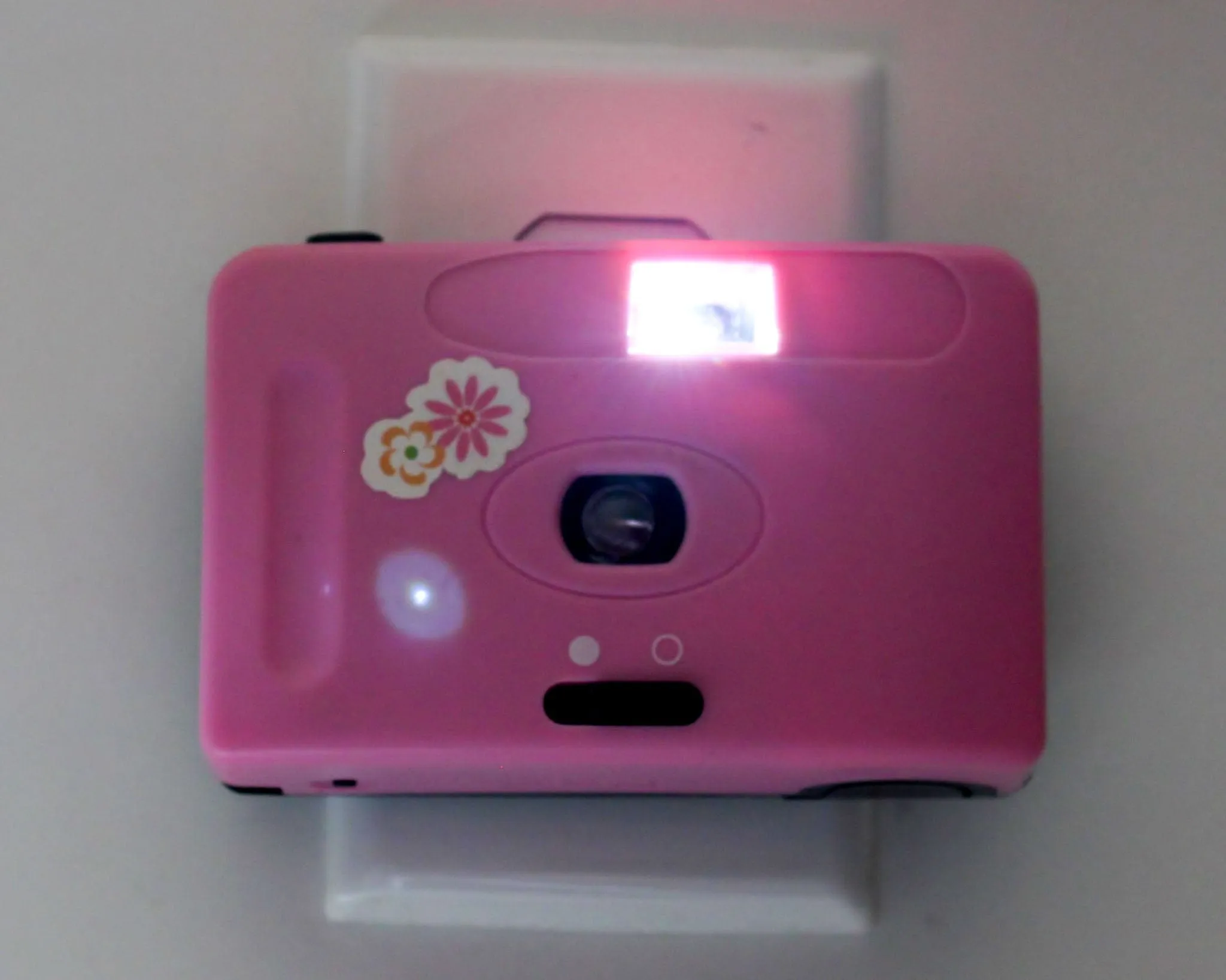 Pink Camera LED Nightlight, 70' Lamp